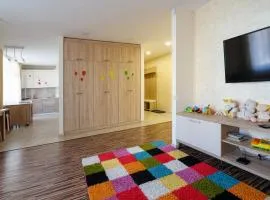 Colored balloons - 3 bedrooms, 3 bathrooms, equipped large apartments