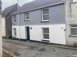 Beautiful Cottage in Central St Columb Major, holiday home in Saint Columb Major