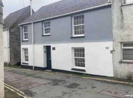 Beautiful Cottage in Central St Columb Major