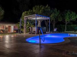 Bungalow espectacular garaje piscina y jacuzzi, hôtel à Aljaraque