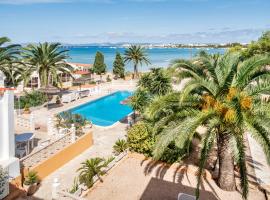 Hotel Lago Dorado - Formentera Break, отель в городе Ла-Савина