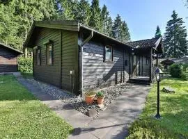Waldsee-Ferienhaus-mit-Kamin-W-Lan