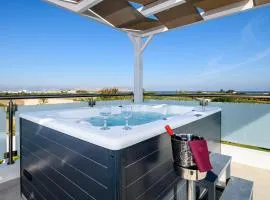 ASTERIA PEARL VILLA 2 with Rooftop Jacuzzi