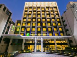 Holiday Inn Express Taichung Fengchia, an IHG Hotel, hotel in zona Aeroporto Internazionale di Taichung - RMQ, Taichung