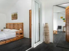 Beu Ceubeh Cottage - Family Room