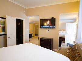 Glenwood Inn & Suites, motel à Trail