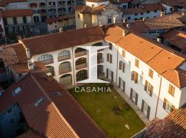 Palazzo Mia by iCasamia – hotel w pobliżu miejsca Park przyrody Campo dei Fiori w mieście Castello Cabiaglio