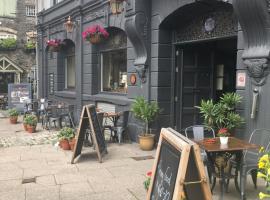 Kings Arms Hotel, hotel v destinaci Ulverston