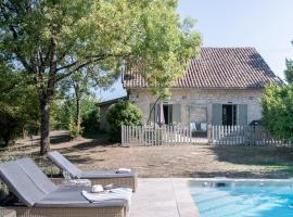 Saint-Julien-d'Eymet Villa Sleeps 9 Pool WiFi, hótel í Saint-Julien-dʼEymet