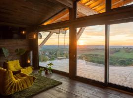 AISLAMIENTO, Luxus faház, hotel in Zalaegerszeg