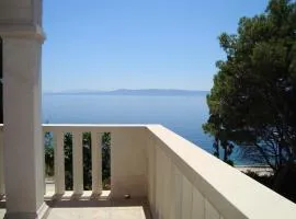 Villa Adagio Apartments、サマティンのB&B