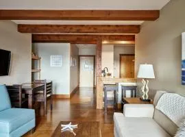 Beautiful Condo In A Great Location, Oceanfront Complex - Oe、ユクルーレットのコンドミニアム