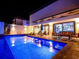 Tar - 2 Bedroom Holiday Villa in Kalkan, отель в Каше, рядом находится Национальный парк Сакликент