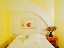 |Hotel Riviera, hotel with parking in Sabalito