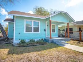 Cozy Remodeled 2br-1ba Near Downtown, feriehus i San Antonio