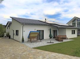 Holiday home with garden near Hammersee, ubytování v soukromí v destinaci Bodenwöhr