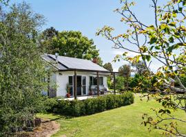 Toms Cottage - "Wilgowrah" -A Country Escape, hotel with parking in Mudgee