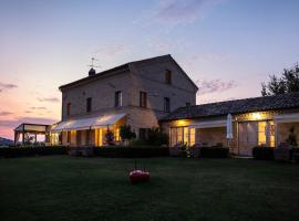 Casa San Ruffino: Montegiorgio'da bir otoparklı otel
