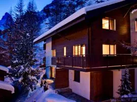 Chalet and Penthouse Zen, two Properties, 100m from Ski Lift and Piste