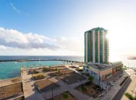 Fee4Me: First Line Luxury Apartment