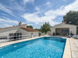 Luxury villa with private pool, maison de vacances à Pouzols-Minervois