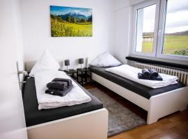 Schöne 3-Zimmerwohnung mit WLAN, hotel in Büsingen