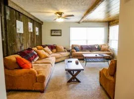 Camelback Rd Rancher- On ONE ACRE & near attractions