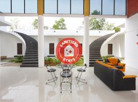 OYO 11880 Vanam Resort, готель у місті Оровілль