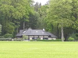 Heuerhaus Gut Einhaus, villa em Werlte