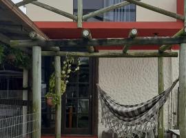 Apartamento 1 quarto- Garopaba, Centro., hotel in Garopaba