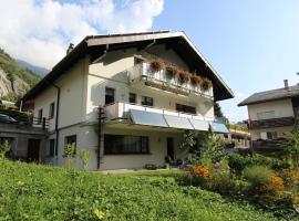 holiday home in M rel near the Aletsch ski area, hotel perto de Morel-Ried-Morel, Mörel