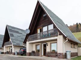 Holiday cottage with terrace near the Rennsteig, hotel with parking in Bad Liebenstein