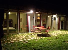Cozy holiday home in hilly landscape near Brive – hotel w mieście Sainte-Féréole