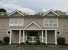 The Central Downtown Inn Suites