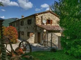 Cottage in Umbria with Lake Views & Pool