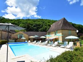 Stone house with shared pool near Sarlat – tani hotel w mieście Saint-Vincent-le-Paluel
