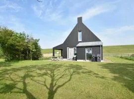 Villa in Tzummarum near the Sea