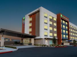 Viesnīca Holiday Inn Express & Suites - Las Vegas - E Tropicana, an IHG Hotel Lasvegasā