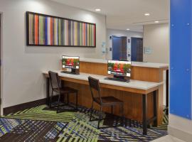 Holiday Inn Express & Suites - Fayetteville by IHG, hotel en Fayetteville