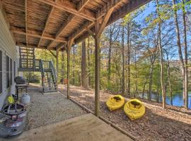 Luxe Lake Hartwell Waterfront Getaway with Fire Pit!, hotel with parking in Lavonia