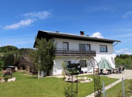 Apartment in Koettmannsdorf near bathing lakes, hotel barat a Köttmannsdorf