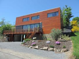 Lovely modern cottage with sauna bubble baths, atostogų būstas mieste Grand Coo