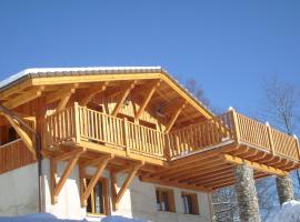 Chalet in Le Thillot with Skiing & Horse Riding Nearby, brunarica v mestu Le Ménil