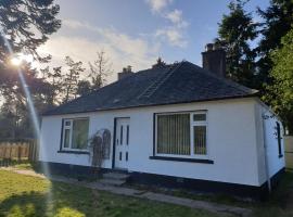 Craigbreck Farm Cottage, hotel with parking in North Kessock