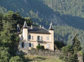 Ayse에 위치한 주차 가능한 호텔 Château les Tours 300m², vue panoramique