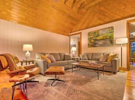 Finns Cabin - Blue Ridge Mountain Retreat!, casa vacanze a Travelers Rest
