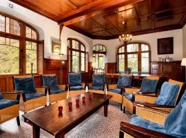 Beautiful castle house in Spa with spacious garden
