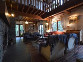 Amazing Chalet in Stavelot with Garden, cabin in Stavelot