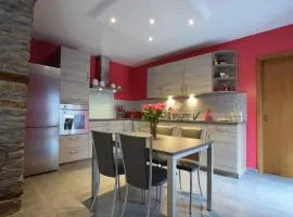 Pretty cottage with billart and 2 bathrooms