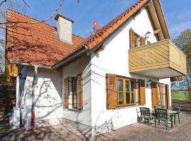 Holiday home in the Kn llgebirge with balcony, cheap hotel in Neuenstein